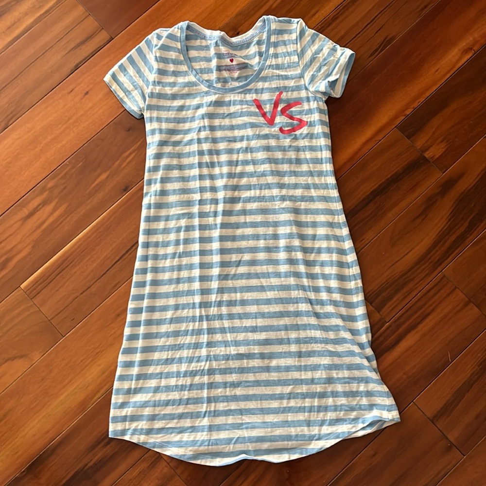 Victoria’s Secret extra small cotton nightgown